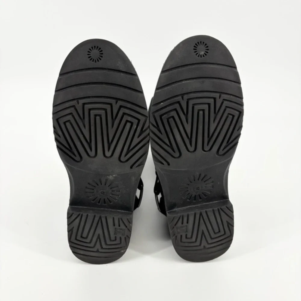 UGG shani boot